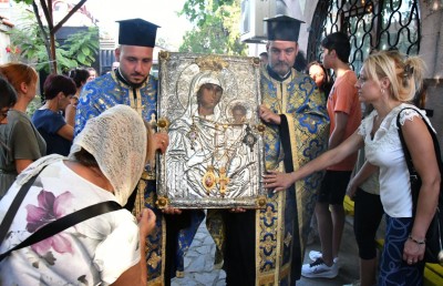 Хасково посрещна с камбанен звън…